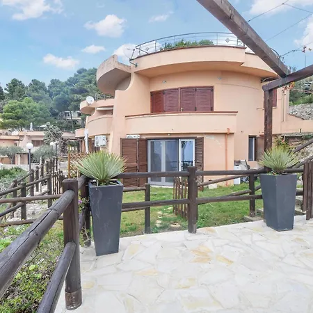 1 Bedroom Awesome In *